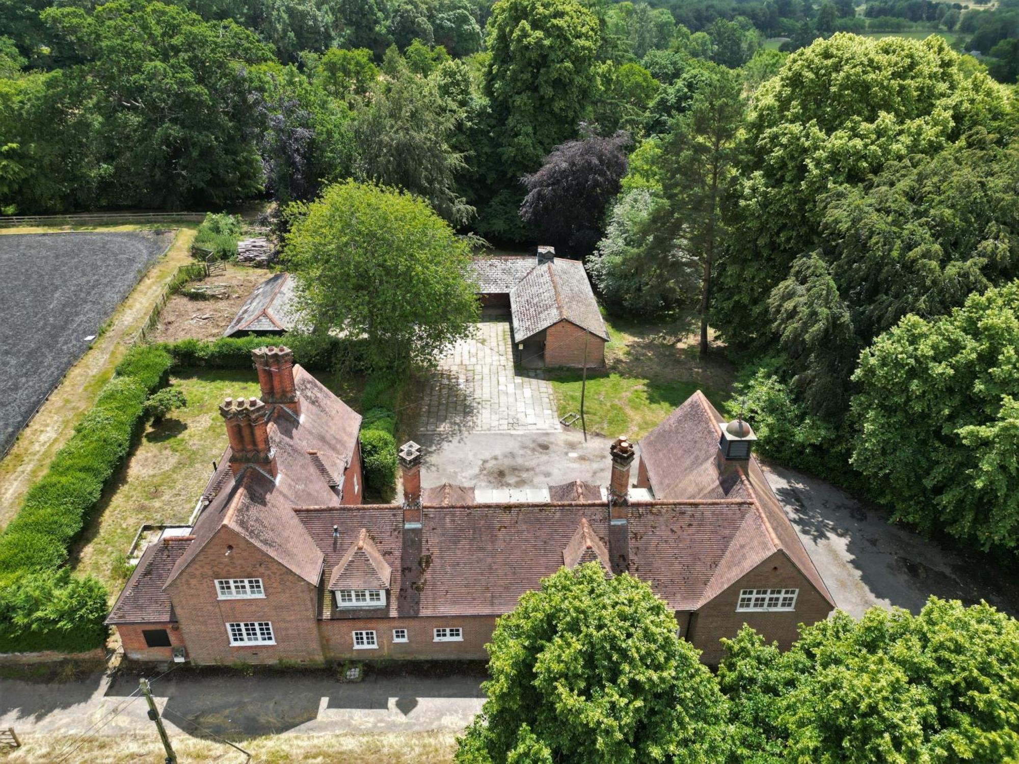 Alward House By Group Retreats Holiday home Salisbury
